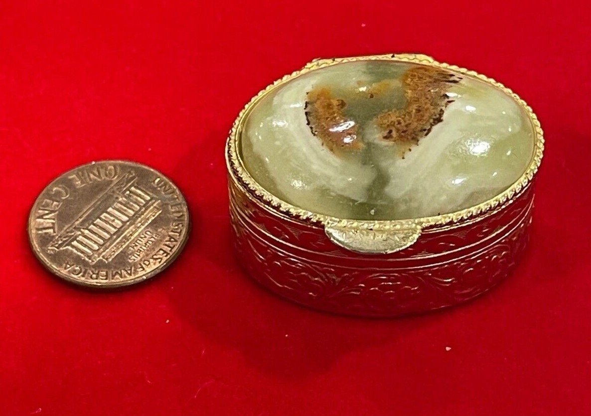 Vintage Dainty Green Onyx Alabaster Branch Flowers Textured Oval Trinket Box