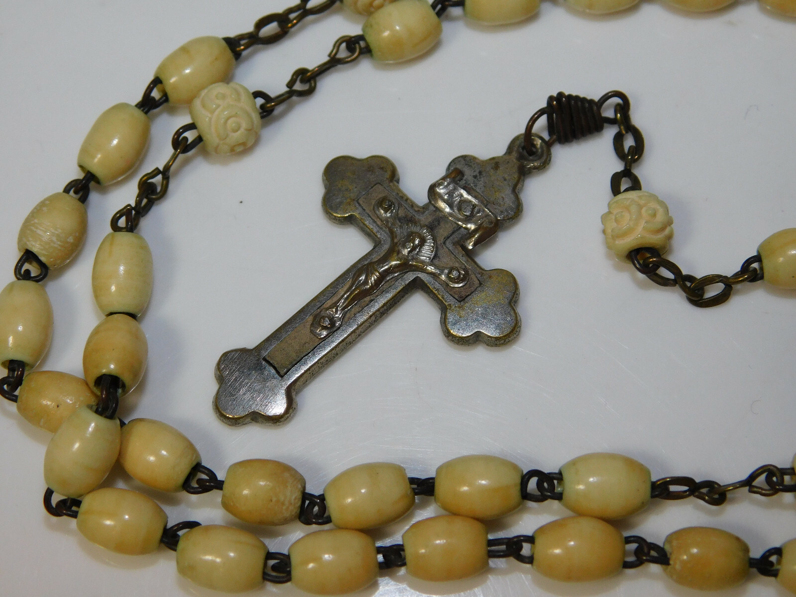 Vintage Early Celluloid Carved Rose Bead Silver Rosary Beads Cb 57