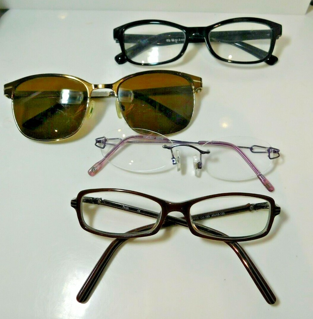 Lot of Four Women Men Reading Eyeglasses Sunglasse Many Colors